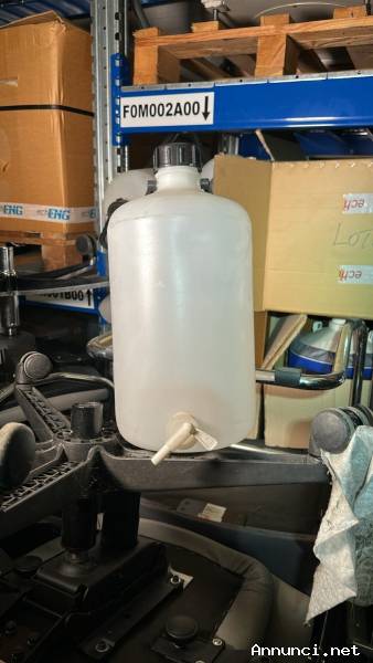 BIDONI IN FERRO E PLASTICA