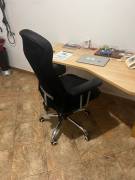 SCRIVANIA E POLTRONCINA PIEGHEVOLE PER STIDIO O UFFICIO VENDO.