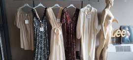 STOCK ABBIGLIAMENTO DONNA FIRMATO STOCK ABBIGLIAMENTO DONNA FIRMATO