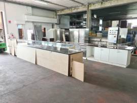 ARREDO BAR PER AREA DI SERVIZIO USATO 