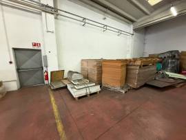 Arredi, hardware e rimanenze isolanti e vetroniti