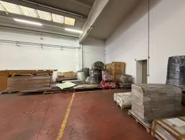 Arredi, hardware e rimanenze isolanti e vetroniti