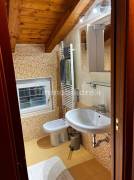 Recente bilocale mansardato arredato con terrazzo. Recente bilocale mansardato arredato con terrazzo.