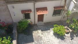 MONOLOCALE  ARREDATO IN PIENO BORGO A TARANTO