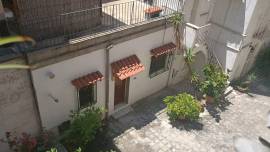 MONOLOCALE  ARREDATO IN PIENO BORGO A TARANTO