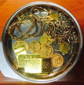 Oro, argento, gioielli, lingotti, monete, orologi, diamanti.