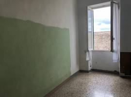 Quadrilocale centro storico privato vende