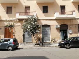 Lecce zona mazzini in vendita locale commerciale euro75000