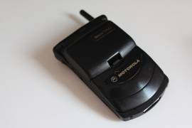 Telefonia cellulare vintage GSM ETACS Motorola Startac 130 usato funzionante.