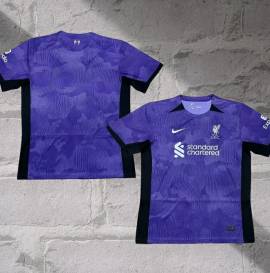 fake Liverpool shirts 23-24