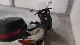 Suzuki  Burgman AN 250