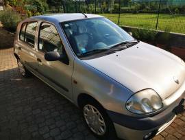 Clio anno 2000