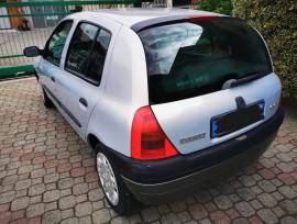 Clio anno 2000