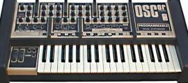 Sintetizzatore SteelPhone S 900 - Moog Polymoog - Moog Minimoog Roland Jupiter 8 e Jupiter 4. 