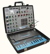 Sintetizzatore SteelPhone S 900 - Moog Polymoog - Moog Minimoog Roland Jupiter 8 e Jupiter 4. 