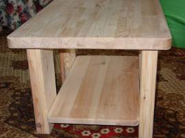 tavolino in legno di abete