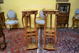 Coppia di colonne alzatine con cassetti