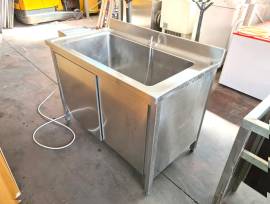 LAVATOIO ARMADIATO CON PORTA COLTELLI USATO 