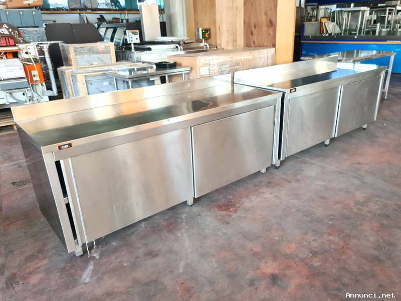 2 TAVOLI ARMADIATI INOX 200x70cm USATI