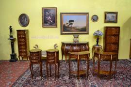 Coppia di tavolini-comodini mezzo giro stile Luigi XV