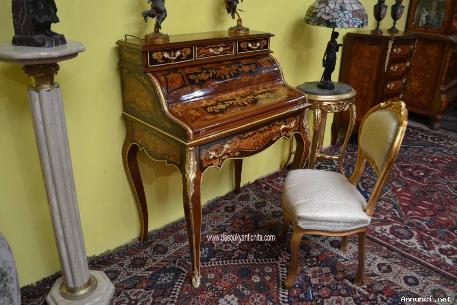 Secretaire- scrittoio a ribalta stile Luigi XV intarsiata