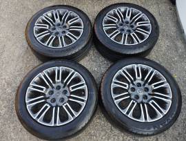 Cerchi in lega da 18 con gomme 235/50/18 Opel Insignia