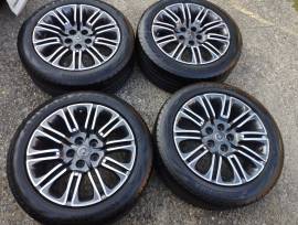 Cerchi in lega da 18 con gomme 235/50/18 Opel Insignia