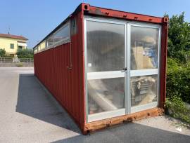 scaffalature, griglie, struttura soppalco, binari, mensole e scale in ferro, container, ceste e cass