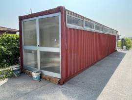 scaffalature, griglie, struttura soppalco, binari, mensole e scale in ferro, container, ceste e cass