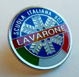 Splendida spilla in metallo smaltato SCUOLA ITALIANA SCI  LAVARONE
