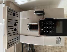 Macchina da caffè automatica De’Longhi Dinamica – Bianco perla, perfetta!