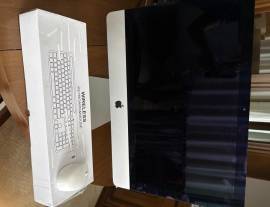 iMac Apple 21,5″ Retina + Tastiera e Mouse Wireless – Completo e Pronto all’Uso