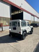 Autocarro Land Rover Defender