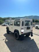 Autocarro Land Rover Defender