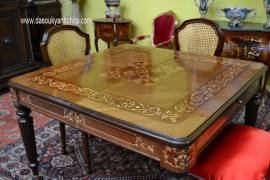 Tavolo da pranzo-riunioni intarsiato quadrato aperto fino 330 cm