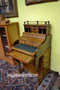 Davenport stile inglese con otto cassetti