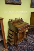 Davenport stile inglese con otto cassetti