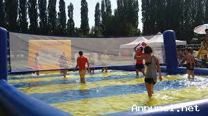 Noleggio Gonfiabile Acqua Volley / Calcio Saponato