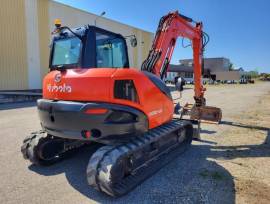 L’AZIENDA MAGNIN TP VENDE UN MINI ESCAVATORE KUBOTA KX080-4 PER 15900 €