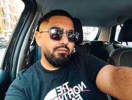 Ragazzo di 32 anni accompagnatore