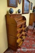 Classificatore a doppia serrandina con piano di scrittura a rullo stile inglese Classificatore a doppia serrandina con piano di scrittura a rullo stile inglese