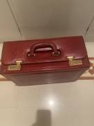 piccola valigia vintage per businessman