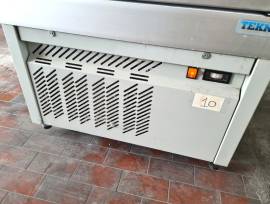 VETRINA 4 LATI REFRIGERATA USATA VETRINA 4 LATI REFRIGERATA USATA