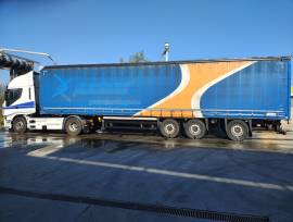 Vendesi auotoarticolato “bilico” (trattore + semirimorchio)