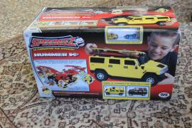 SpeeDeez Hummer H2 gigante si trasforma in pista tipo camper micromachines