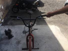 Vendo bicicletta BMX 