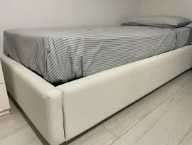 Letto singolo con contenitore