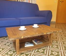 Tavolino da salotto in legno fatto a mano