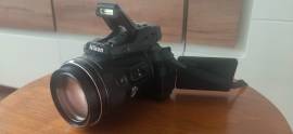 Fotocamera con zoom ottico 83x Nikon Coolpix P950