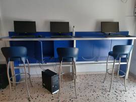 Arredo uffici internet point o poste private 